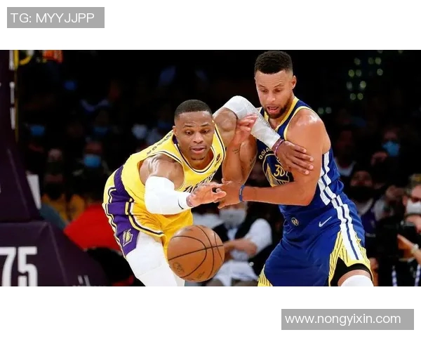利拉德与威斯布鲁克的巅峰对决谁能笑到最后篮球传奇的较量与未来展望