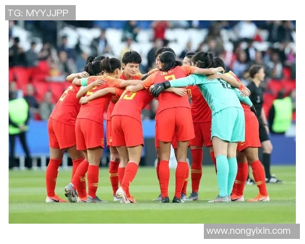 实况足球精彩对决中国队迎战南非队展现足球魅力与激情