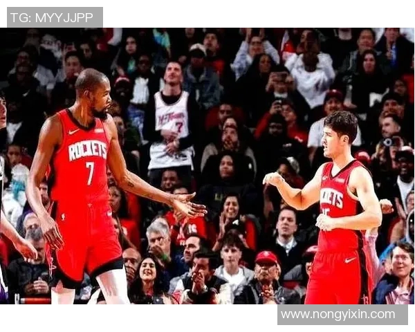 火箭队与快船队激战四月四日NBA精彩对决回顾与分析