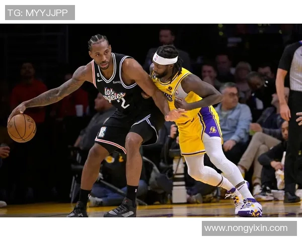 湖人快船对决再掀洛杉矶篮球热潮谁能在这场城市德比中笑到最后