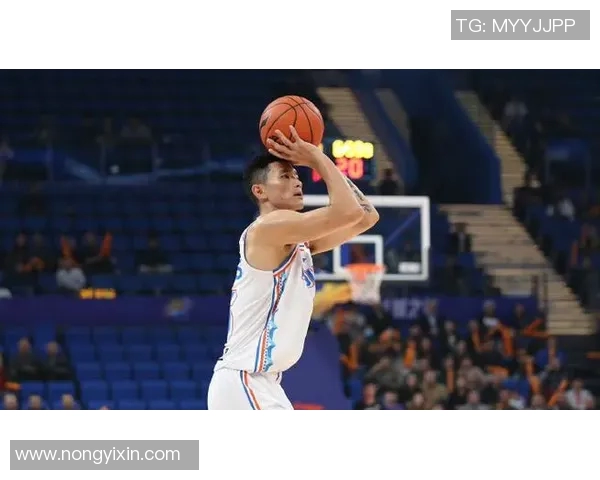 陈林坚：从青涩少年到篮球场上的璀璨明星之路解析