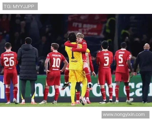 利物浦与巴黎圣日耳曼巅峰对决谁能在欧冠赛场笑到最后