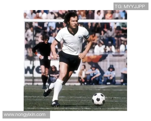 贝斯特与克鲁伊夫的传奇对决足球历史上的两位巨星之争 贝斯特与克鲁伊夫的传奇对决足球历史上的两位巨星之争