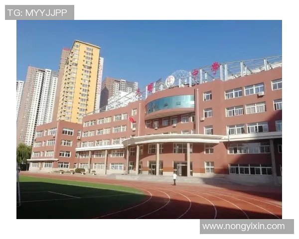 于德豪的奋斗历程与成功秘诀探讨:从平凡到卓越的成长之路 于德豪的奋斗历程与成功秘诀探讨:从平凡到卓越的成长之路