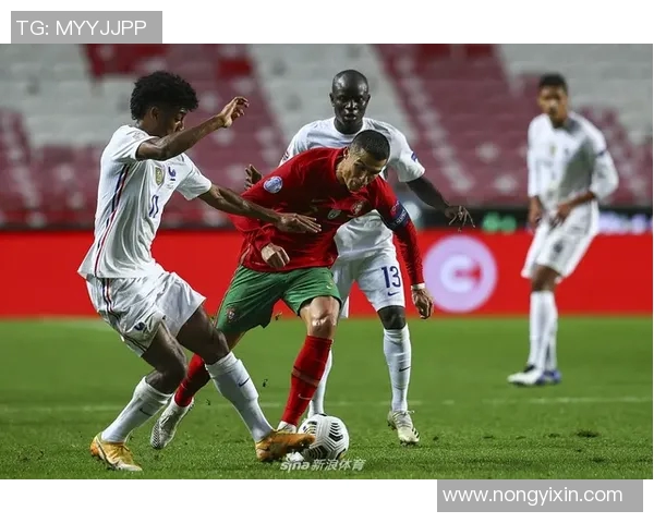 德里城与明迪纳的激烈对决揭示足球战术与团队合作的重要性 德里城与明迪纳的激烈对决揭示足球战术与团队合作的重要性